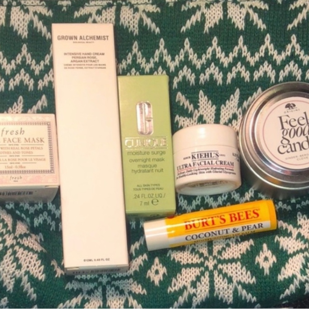 ❄️ 7 Piece Winter Essentials Kit ❄️